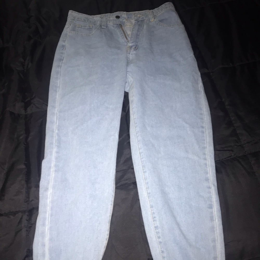 Cuffed mom jeans